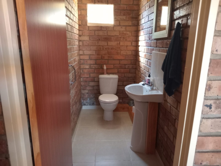  Bedroom Property for Sale in Bloemhof North West